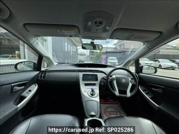 Used 2013 AT toyota prius ZVW30 Image[1]