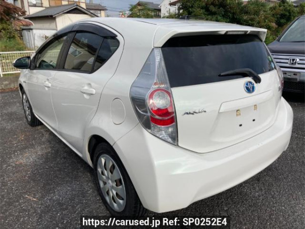 Used 2013 AT toyota aqua NHP10 Image[1]
