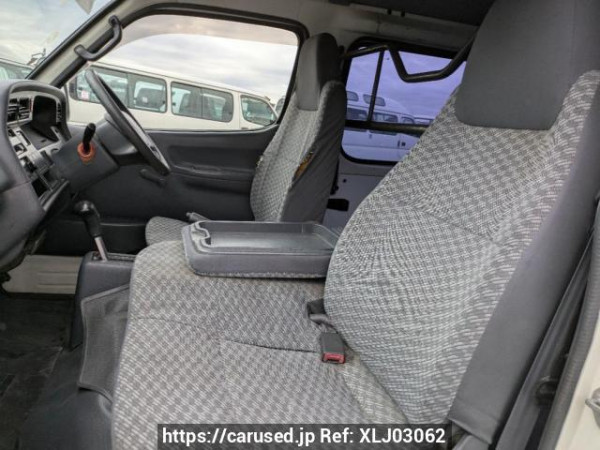 Used 2002 AT toyota hiace-van RZH112V Image[14]