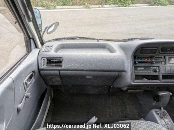 Used 2002 AT toyota hiace-van RZH112V Image[18]