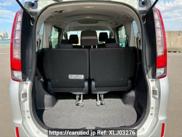 Used 2014 AT toyota noah ZRR80G Image[8]