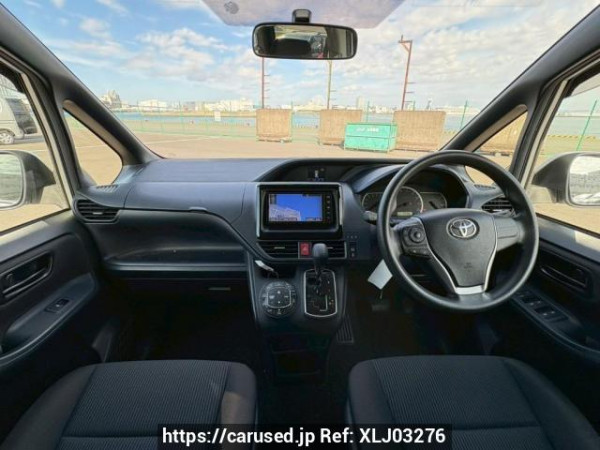 Used 2014 AT toyota noah ZRR80G Image[19]