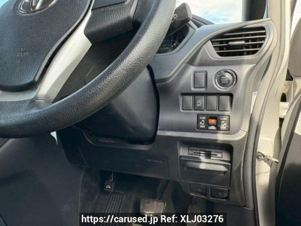 Used 2014 AT toyota noah ZRR80G Image[29]