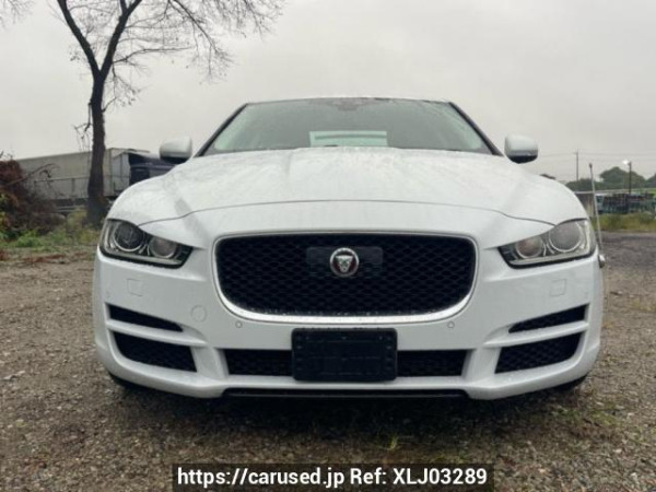 Used 2015 AT jaguar xe JA2GA Image[1]