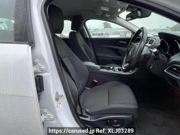 Used 2015 AT jaguar xe JA2GA Image[13]