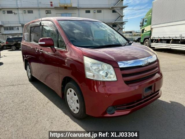 Used 2007 AT toyota noah ZRR70G Image[0]