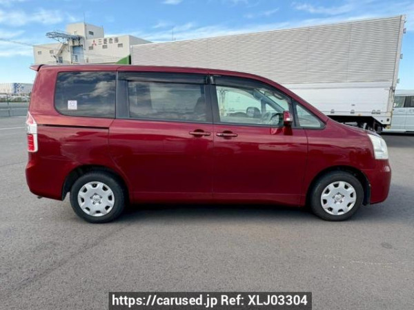 Used 2007 AT toyota noah ZRR70G Image[7]