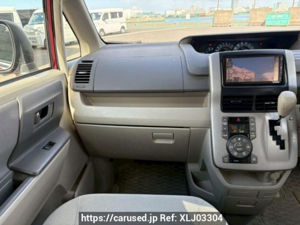 Used 2007 AT toyota noah ZRR70G Image[20]