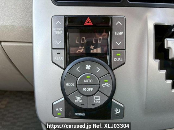 Used 2007 AT toyota noah ZRR70G Image[27]