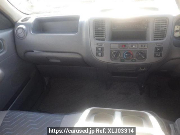 Used 2003 AT nissan caravan-bus DWMGE25 Image[18]