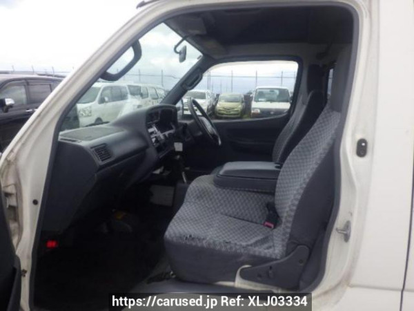 Used 2004 AT toyota hiace-van TRH122K Image[12]