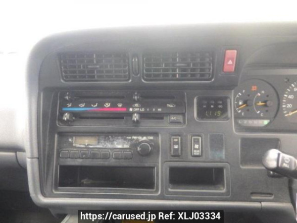 Used 2004 AT toyota hiace-van TRH122K Image[18]