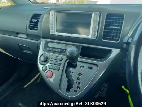 Used 2004 AT toyota wish ZNE10G Image[25]