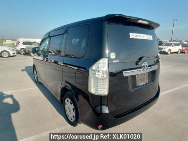 Used 2008 AT toyota noah ZRR70G Image[4]