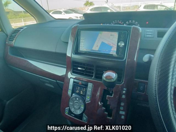 Used 2008 AT toyota noah ZRR70G Image[24]