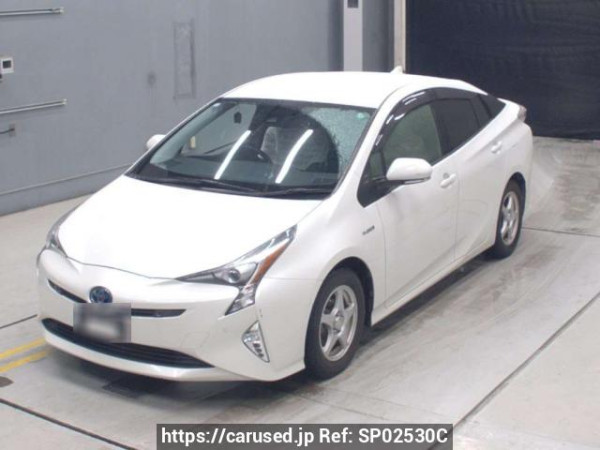 Used 2018 AT toyota prius ZVW50 Image[0]
