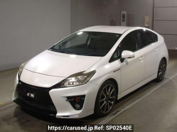 Used 2013 AT toyota prius ZVW30 Image[0]