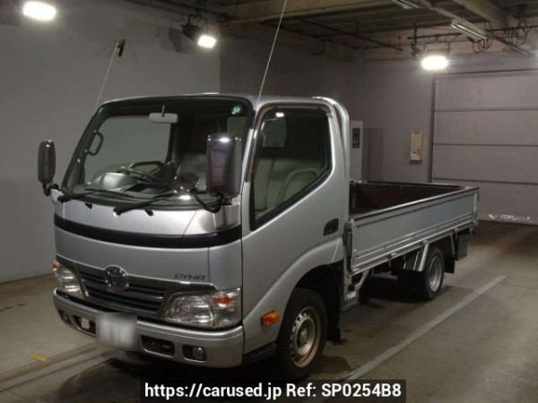 Used 2014 MT toyota dyna-truck KDY231 Image[0]