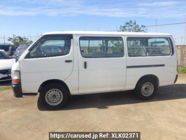 Used 2004 AT toyota regiusace-van TRH112V Image[3]