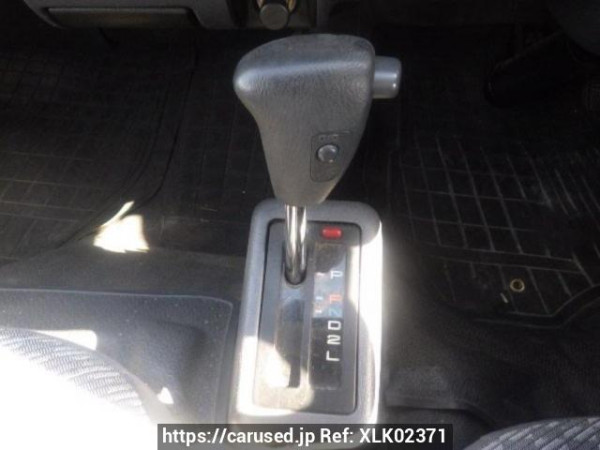Used 2004 AT toyota regiusace-van TRH112V Image[22]