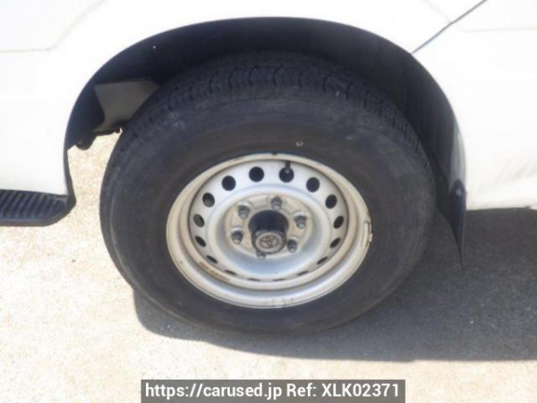 Used 2004 AT toyota regiusace-van TRH112V Image[26]