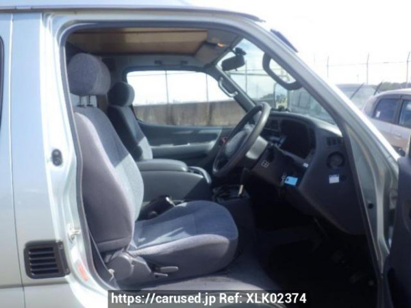 Used 2003 AT toyota regiusace-van TRH122K Image[12]