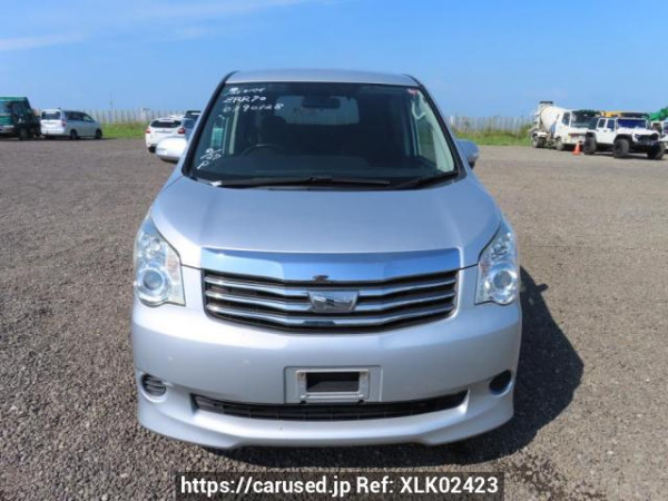 Used 2010 AT toyota noah ZRR70G Image[1]