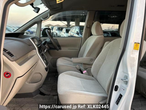 Used 2010 AT toyota noah ZRR70G Image[14]