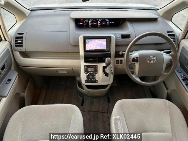 Used 2010 AT toyota noah ZRR70G Image[19]