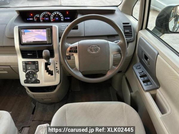 Used 2010 AT toyota noah ZRR70G Image[21]