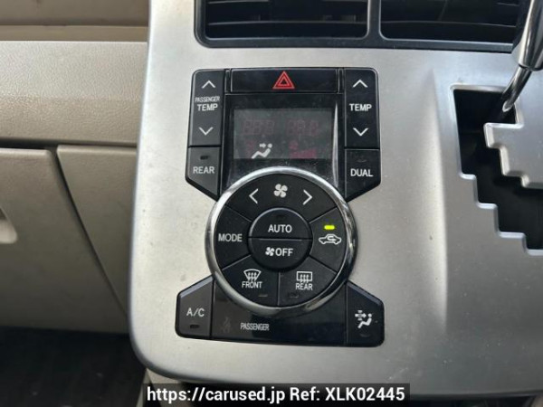 Used 2010 AT toyota noah ZRR70G Image[27]