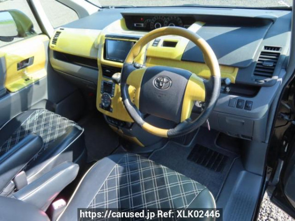 Used 2008 AT toyota noah ZRR70G Image[13]