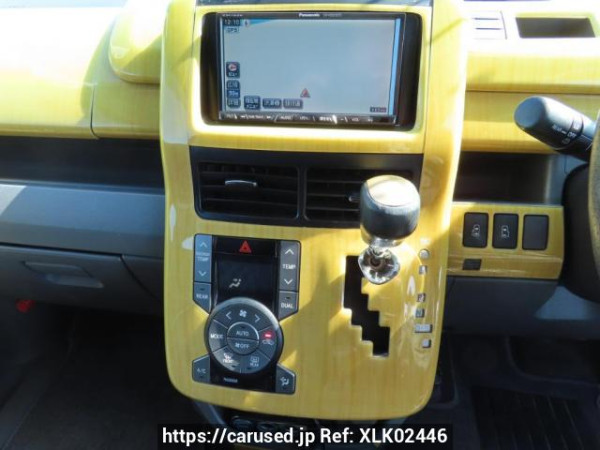 Used 2008 AT toyota noah ZRR70G Image[30]