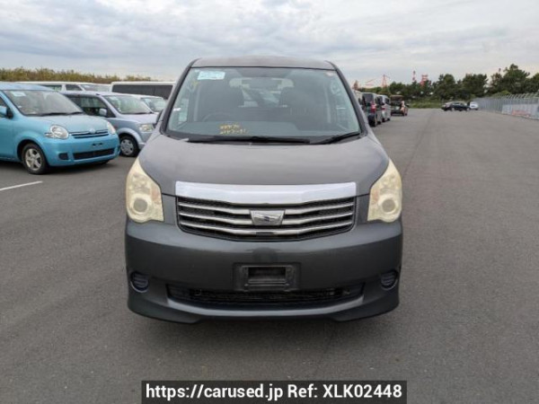 Used 2010 AT toyota noah ZRR70G Image[1]
