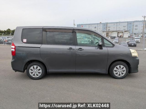 Used 2010 AT toyota noah ZRR70G Image[7]