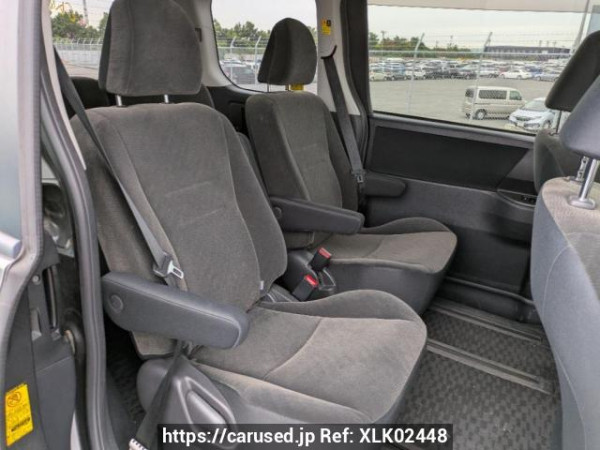 Used 2010 AT toyota noah ZRR70G Image[15]