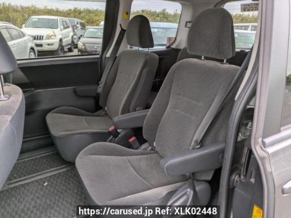 Used 2010 AT toyota noah ZRR70G Image[16]