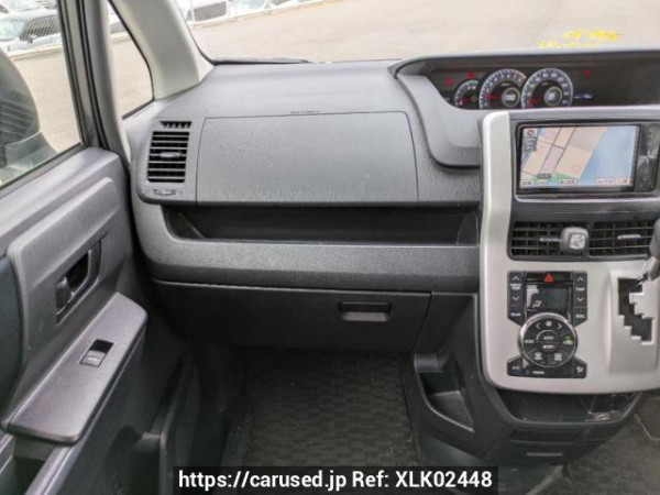 Used 2010 AT toyota noah ZRR70G Image[19]