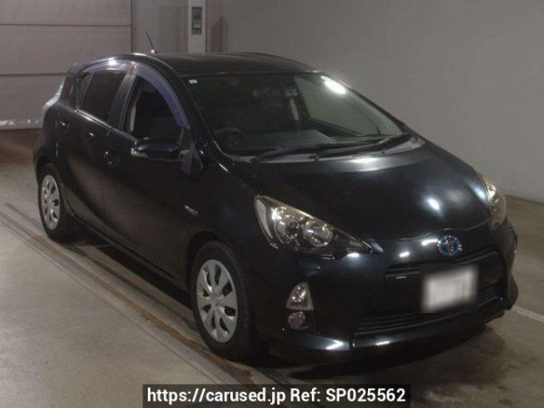 Used 2013 AT toyota aqua NHP10 Image[2]