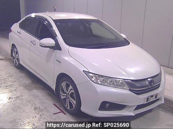 Used 2014 AT honda grace GM4 Image[0]
