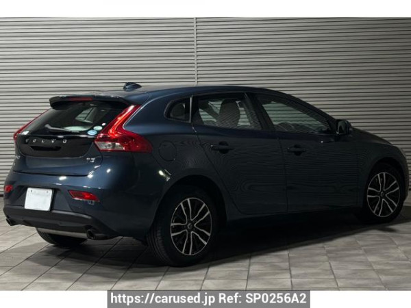 Used 2019 AT volvo v40 MB4154T Image[1]