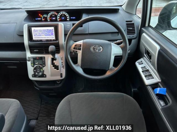 Used 2010 AT toyota noah ZRR70G Image[21]