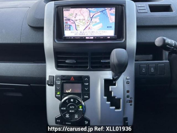 Used 2010 AT toyota noah ZRR70G Image[24]