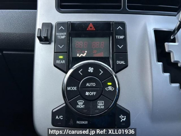 Used 2010 AT toyota noah ZRR70G Image[25]