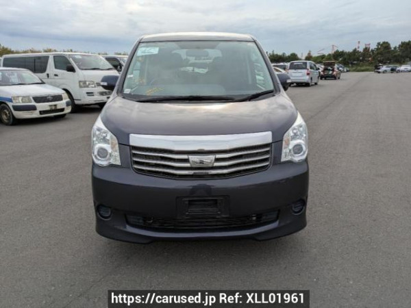 Used 2010 AT toyota noah ZRR75G Image[1]