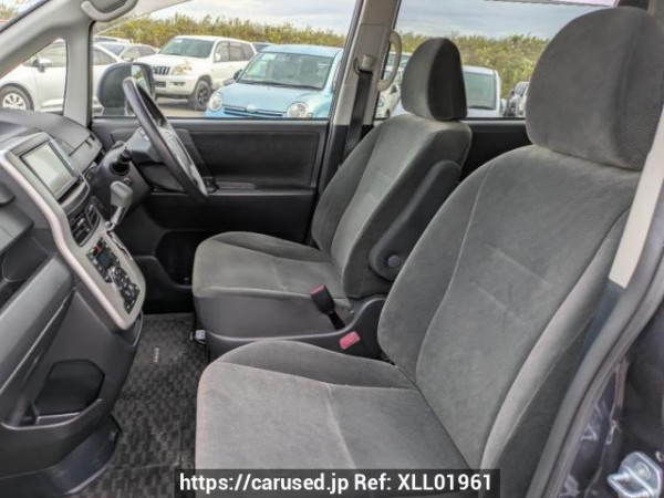 Used 2010 AT toyota noah ZRR75G Image[14]