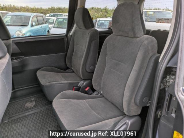 Used 2010 AT toyota noah ZRR75G Image[16]