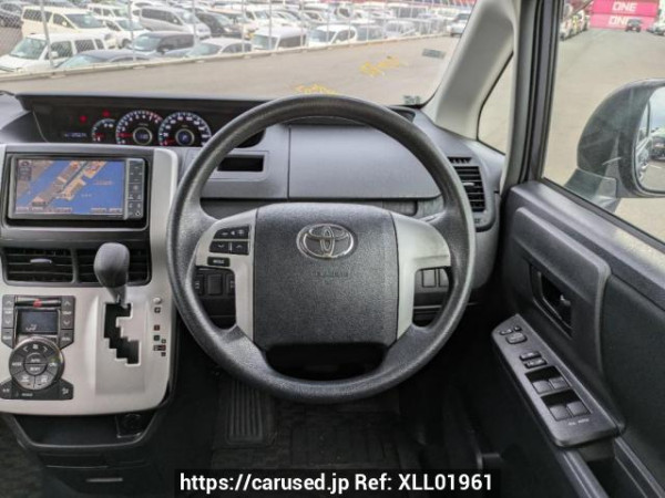 Used 2010 AT toyota noah ZRR75G Image[20]
