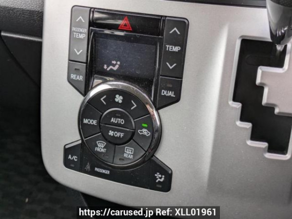 Used 2010 AT toyota noah ZRR75G Image[26]