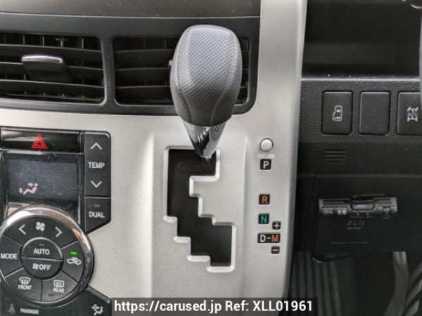 Used 2010 AT toyota noah ZRR75G Image[27]